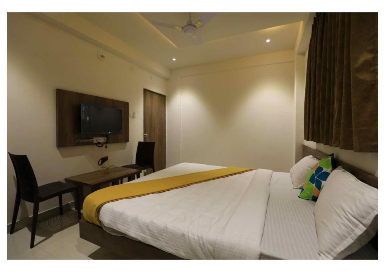 Hotel Scintilla Somnath Bagian luar foto