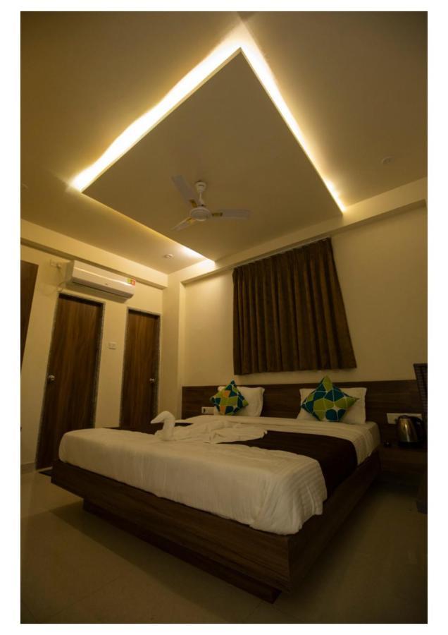 Hotel Scintilla Somnath Bagian luar foto